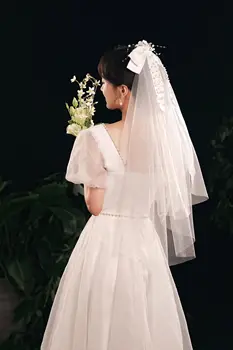 Bonito Duas camadas de Branco ou Marfim Véu de Noiva com laço Festa de casamento Véu com Pente de Pérola Véu